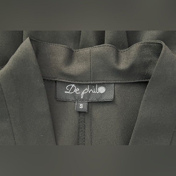 De Philo Black Pleated V Neck Handkerchief Hem Dress - Picture 7 of 9